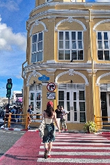 普吉鎮老街私藏指南：從 70 年竈台到治愈指尖的南洋慢遊地圖