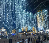 曼谷年度狂歡預警！紅十字慈善廟會明日啟幕，倫批尼公園嗨玩11天