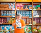 屏東伴手禮實測｜鮪魚松蛋捲超抵！借問站免費規劃行程避坑指南✨