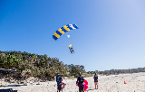 澳洲Noosa跳傘初體驗｜15000英尺極致刺激！看見大堡礁與弗雷澤島的天空視角✨