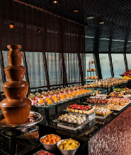 澳門旅遊塔360旋轉餐廳自助晚餐