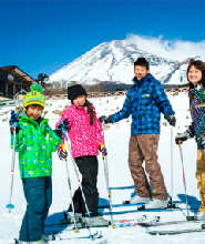 東京出發 | 富士山Yeti滑雪場 & 溫泉酒店 & 忍野八海 & 河口湖 & 新倉山公園二日遊（每日發團，4人成行）