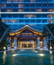 廣州融創花間堂悅雪酒店2天1晚雙人套票(原堇山酒店+早餐+初級不限時滑雪+融創樂園）