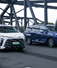 深圳前海華發冰雪世界至香港市區包車服務