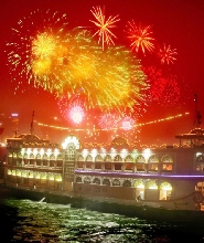 「2026馬年賀歲煙花」香港洋紫荊維港遊船自助晚餐