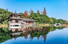 杭州西湖遊船實測｜預訂前這3個坑別踩！差點浪費錢😭