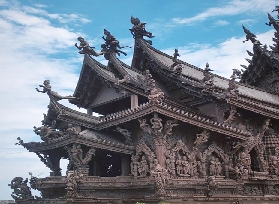 芭堤雅必打卡景點：真理寺！