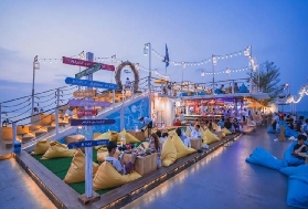 會移動的咖啡館？芭堤雅咖啡廳開啟海上漂流模式