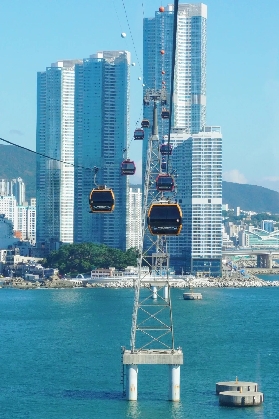 來釜山必做小事：和TA坐松島海上纜車看夜海