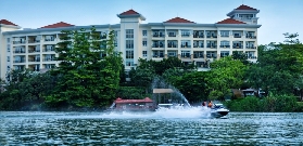 周末躺平計劃！200+get 佛山半山溫泉 + 越野狂飆 + 自助晚餐，雙人票性價比封神！