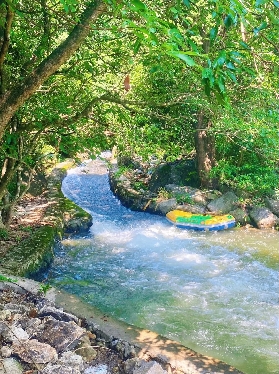 惠州平安山漂流：華南首條隧道漂流 + 萬畝林海避暑，門票交通全攻略