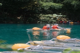 清遠筆架山拍照打卡攻略：網紅玻璃船與山溪浮艇必體驗