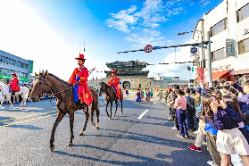 2025年水原華城終極旅遊指南：世界文化遺產與夜間漫步體驗