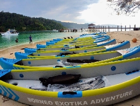 2025夏日亞庇丹絨亞魯海灘皮劃艇體驗攻略：槳板逐浪，邂逅世界級日落