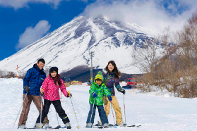 富士山滑雪勝地：Yeti滑雪場2025-2026全攻略|交通攻略&營業時間&門票價格（附滑雪場地圖）