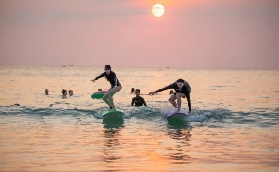布吉島卡塔海灘全攻略：解鎖日落秘境與親子 & 沖浪雙模式