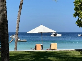 皇帝島拉查酒店 3 天 2 晚：果凍海 + 落日浮潛 + 星級體驗，這才是海島度假天花板！