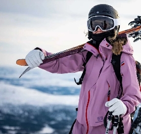 日本滑雪穿搭指南：滑雪服穿搭解析+必備裝備推薦