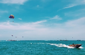 芭堤雅滑翔傘初體驗｜原來高空看海這麼讚？行程規劃+隱藏亮點大公開🤩