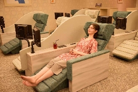 東京市區隱藏祕境！Spa LaQua天然溫泉實測｜1700米深泉+巖盤浴超讚💆