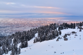 松雞山Grouse Mountain｜溫哥華之巔一日遊攻略！超讚體驗全記錄📝
