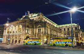 維也納全景巴士夜遊實測｜1小時睇曬日與夜！避坑指南+預訂貼士✨