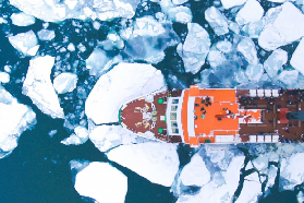 冬季北海道必玩，搭極光 3 號看水下流冰畫面