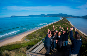 塔斯布魯尼島一日遊實測｜預訂前必看3個坑！舌尖+風景雙重爽✨