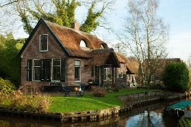 阿姆斯特丹出發羊角村一日遊實測｜5D飛行+無車水鄉超抵玩✨