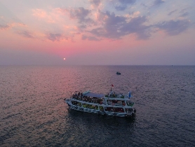 富國島日落漁船之旅｜親測超抵！釣魷魚+海鮮燒烤爽爆✨