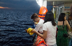 富國島日落漁船｜實測超讚！釣魷魚+海鮮燒烤太療癒💦