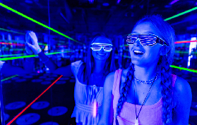 黃金海岸必玩！INFINITY迷宮30分鐘奇幻體驗｜實測避坑指南✨