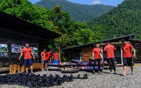 宜蘭那山那谷漂漂河實測｜5歲到65歲都能玩的親子玩水秘境✨