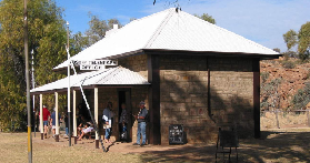 愛麗絲泉一日遊攻略｜港澳遊客必看！紅土中心隱藏玩法超抵✨