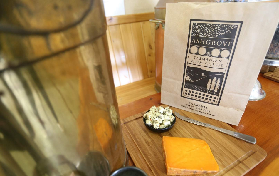 塔斯馬尼亞搖籃山一日遊｜全程超讚體驗！壁畫小鎮+奶酪農場太夯了🥛