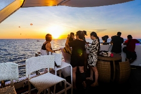 長灘島遊船體驗｜實測3款人氣選品！避坑指南+隱藏亮點公開✨