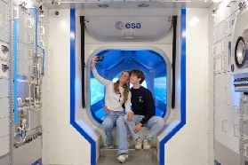 荷蘭諾德韋克航天博物館實測｜歐洲太空局官方中心！隕石可以摸？🚀