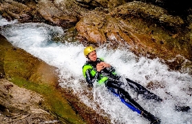 花蓮溯溪實測｜砂婆礑秘境3亮點+5避坑！新手也敢跳瀑✨