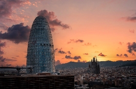 巴塞羅那阿格巴塔實測｜免排隊+360度睇聖家堂！避坑指南公開✨