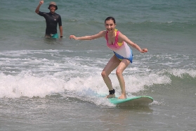 峴港沖浪初體驗｜Surf Shack實踩！第一次就站起來超讚🤙