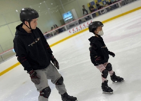 港澳仔實測新北真冰場！土城滑冰超抵玩💥情侶約會避坑攻略