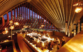 悉尼歌劇院VIP導覽+用餐實測｜選Bennelong還是Midden？3個避坑點別踩雷✨