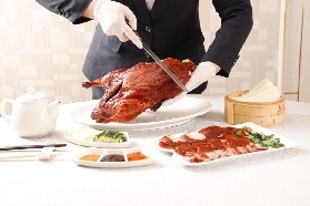 「香港新春必搶」陶源酒家鴻運乳豬實測！訂位避坑指南✨