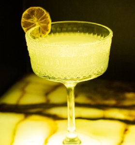 長灘島隱藏酒吧攻略！衣櫃入口+特色調酒實測超讚