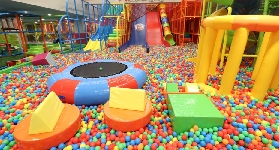 菲律賓親子遊實測！KinderCity無限暢玩門票夯爆🔥 1大1小不踩雷指南