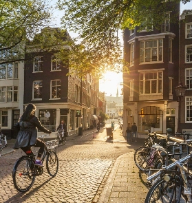 阿姆斯特丹必玩｜從運河豪宅騎🚲到博物館區，這才是城市正確打開方式