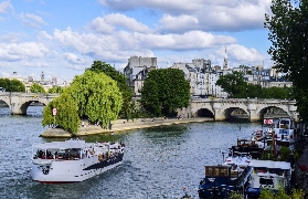 巴黎塞納河遊船保姆級攻略｜100%電力環保體驗，這些細節必看！