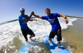澳洲沖浪初體驗｜巴利納課程超讚！新手也能站板的秘密🌊
