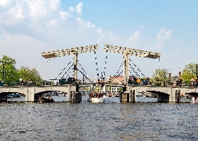 阿姆斯特丹必玩！紅區秘密博物館+運河遊船實測✨ 避坑指南