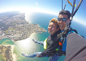 澳洲陽光海岸跳傘實測｜14000英尺自由落體+海灘著陸超浪漫✨